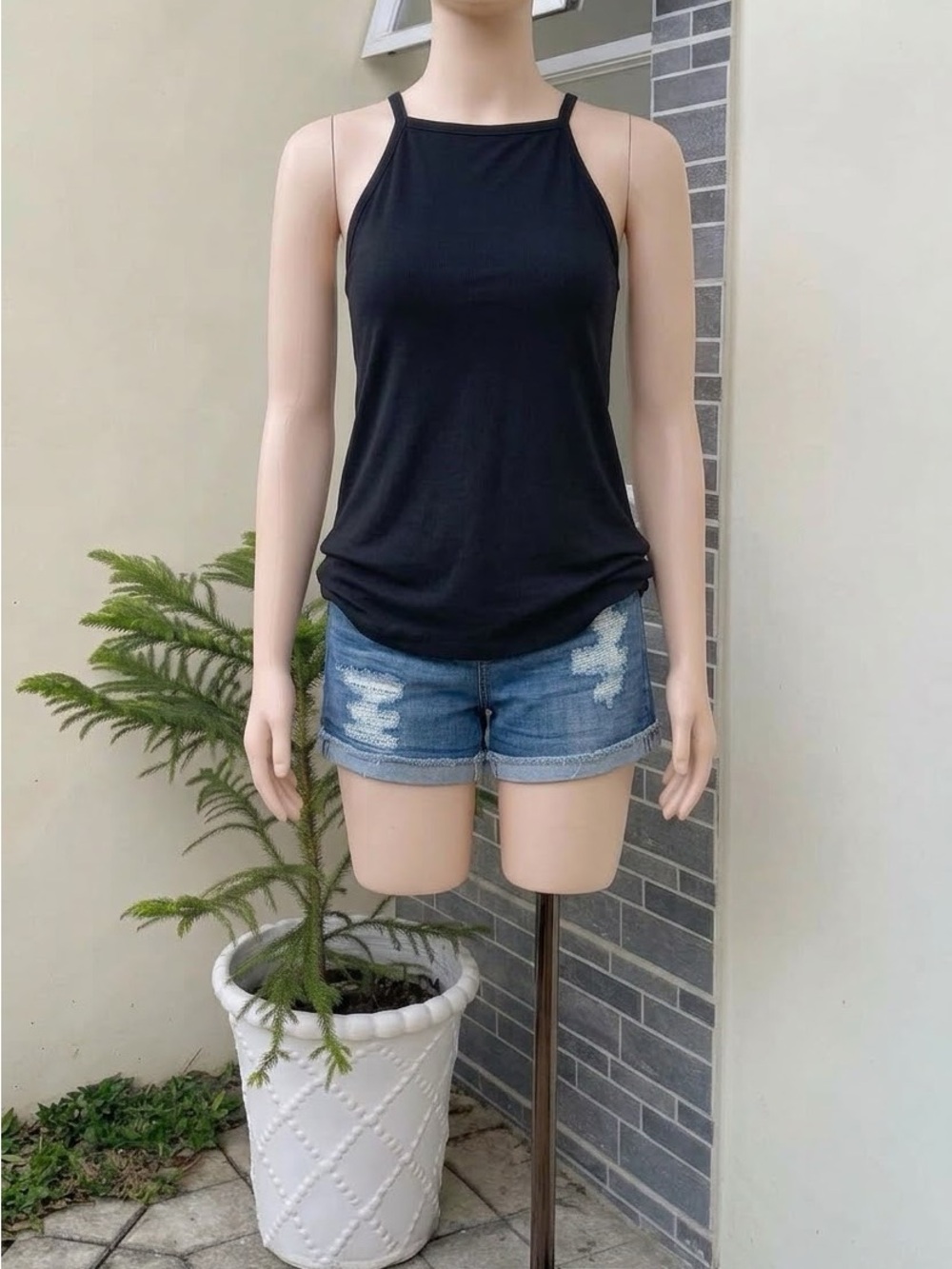 Lulu's Black High-Neck Tank Top